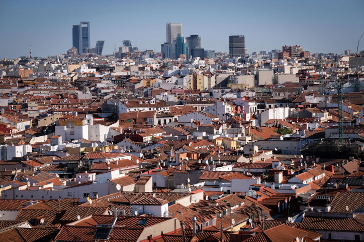 טיול ברחובות מדריד דרך עדשת המצלמה