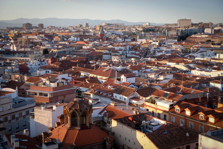 טיול ברחובות מדריד דרך עדשת המצלמה