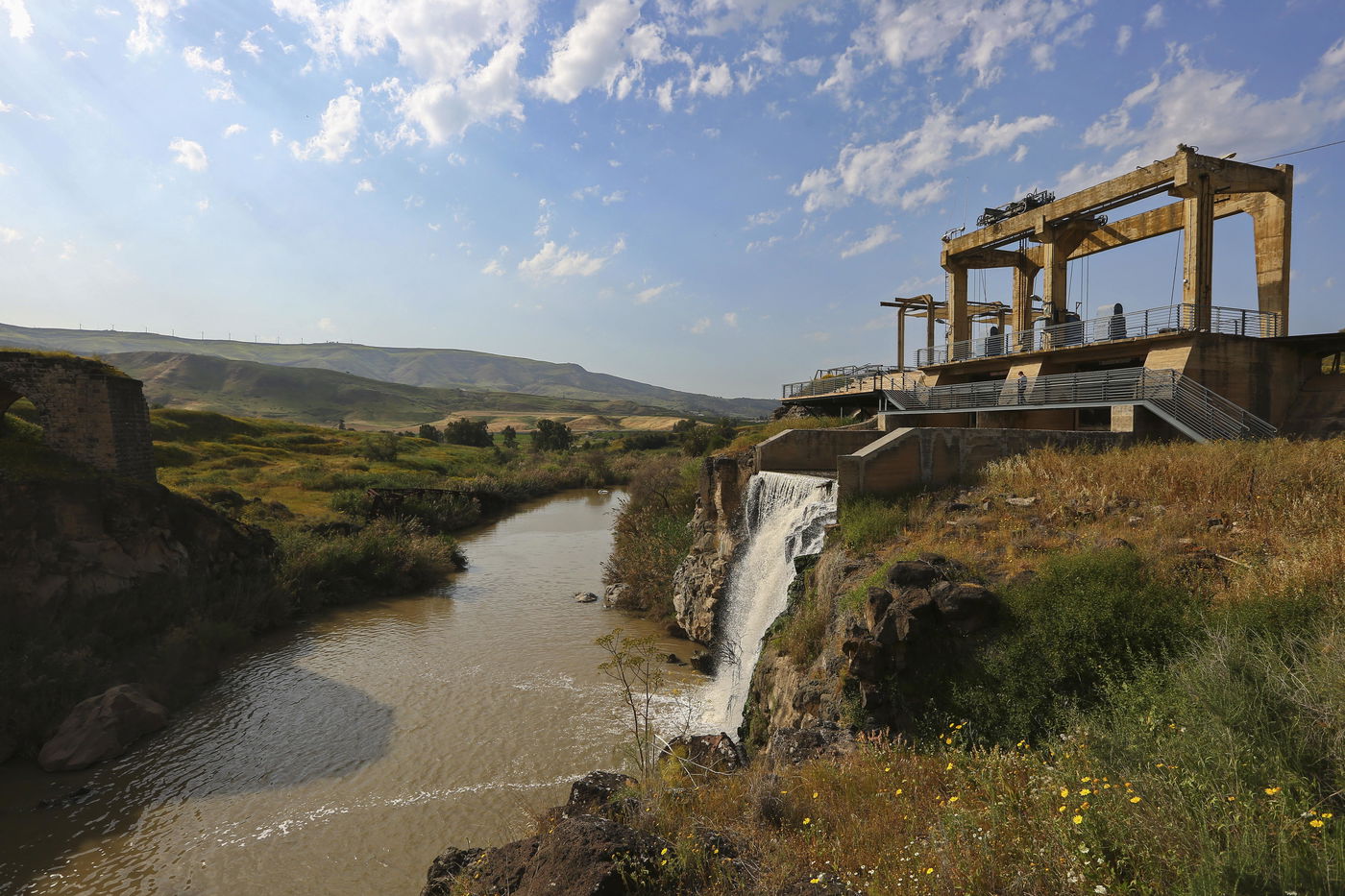 "אי השלום" בנהרים, ליד הגבול עם ירדן