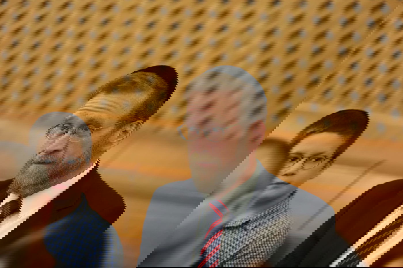 יצחק פינדרוס בבית המשפט, הבוקר