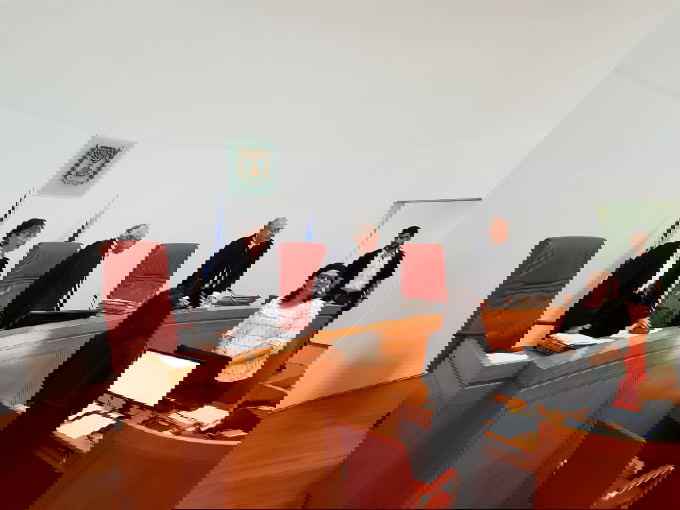 השופטים בתחילת הדיון