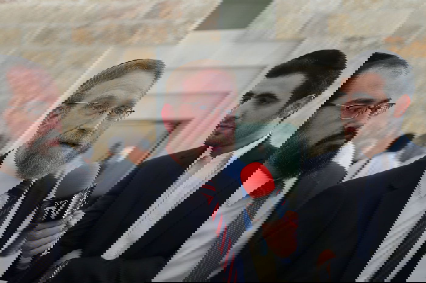 פינדרוס בראיון לשידור החי ב'כיכר השבת'