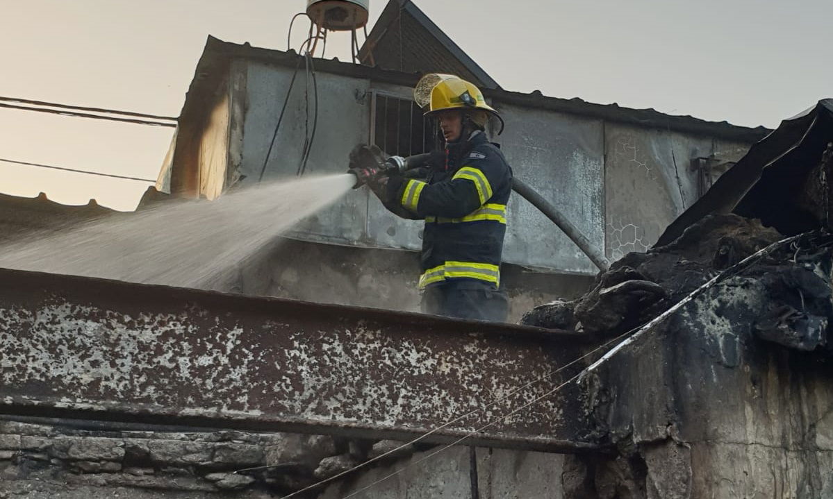 אישה נהרגה בשריפה בשוק הכרמל בת"א