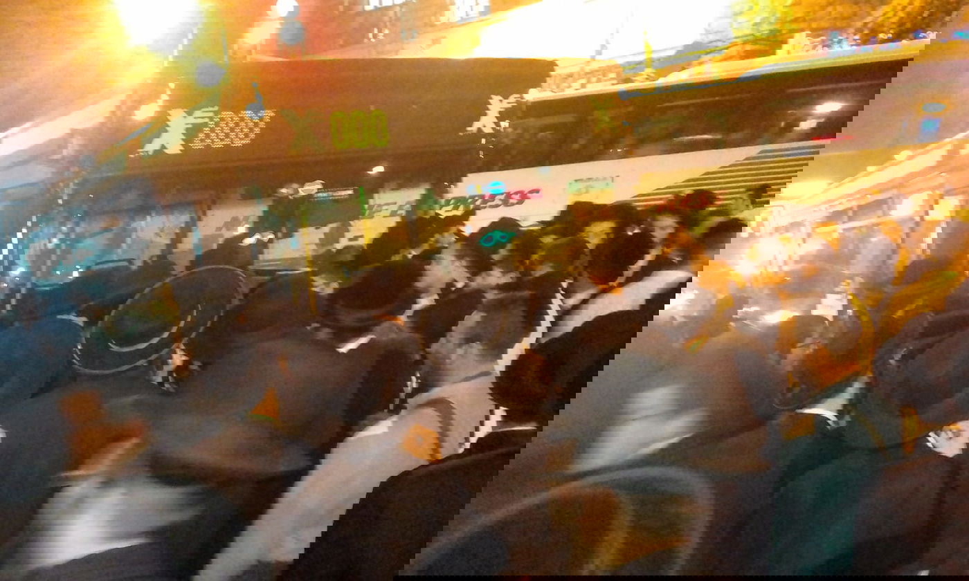 ההפגנה, אמש