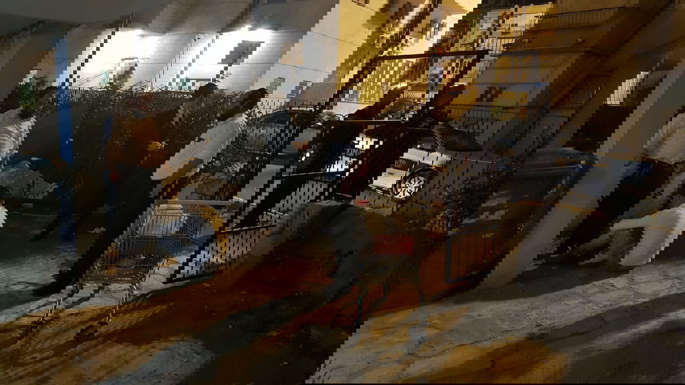 בני ברק:  שוהה בלתי חוקי שגנב כלי עבודה בשווי רב - נעצר. תיעוד