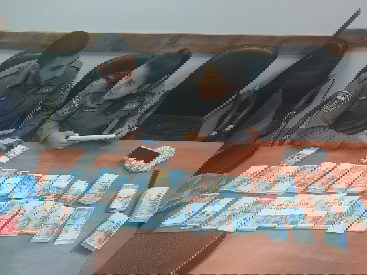 הבלשים חשפו שני צ'יינג'ים לא חוקיים. צפו