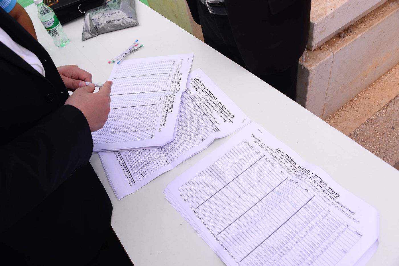 תיעוד: המונים בציונו של מרן הגרא"מ שך זצוק"ל