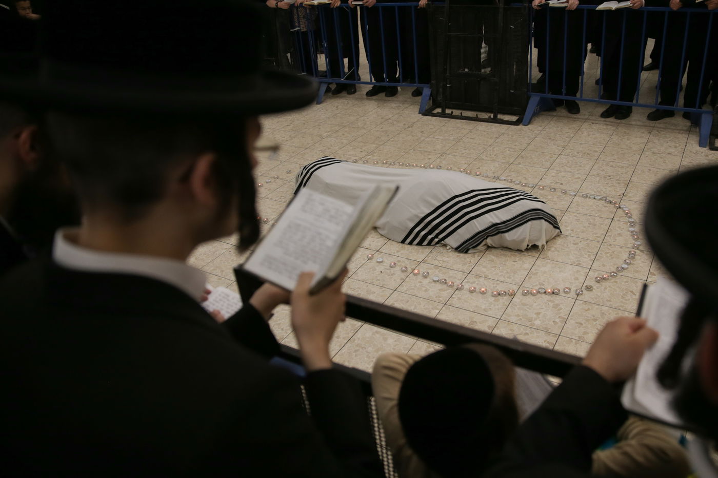 קהילת 'המתמידים' נפרדת ממנהיגם הרוחני הגאון רבי לייבל מינצברג זצ"ל