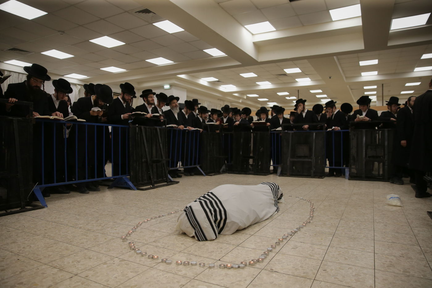 קהילת 'המתמידים' נפרדת ממנהיגם הרוחני הגאון רבי לייבל מינצברג זצ"ל