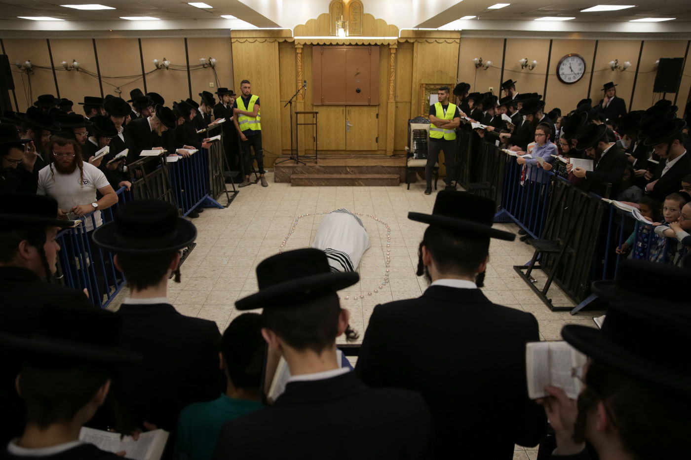 קהילת 'המתמידים' נפרדת ממנהיגם הרוחני הגאון רבי לייבל מינצברג זצ"ל