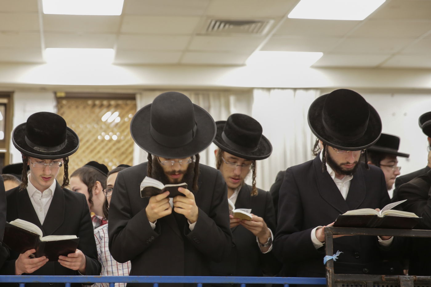 קהילת 'המתמידים' נפרדת ממנהיגם הרוחני הגאון רבי לייבל מינצברג זצ"ל