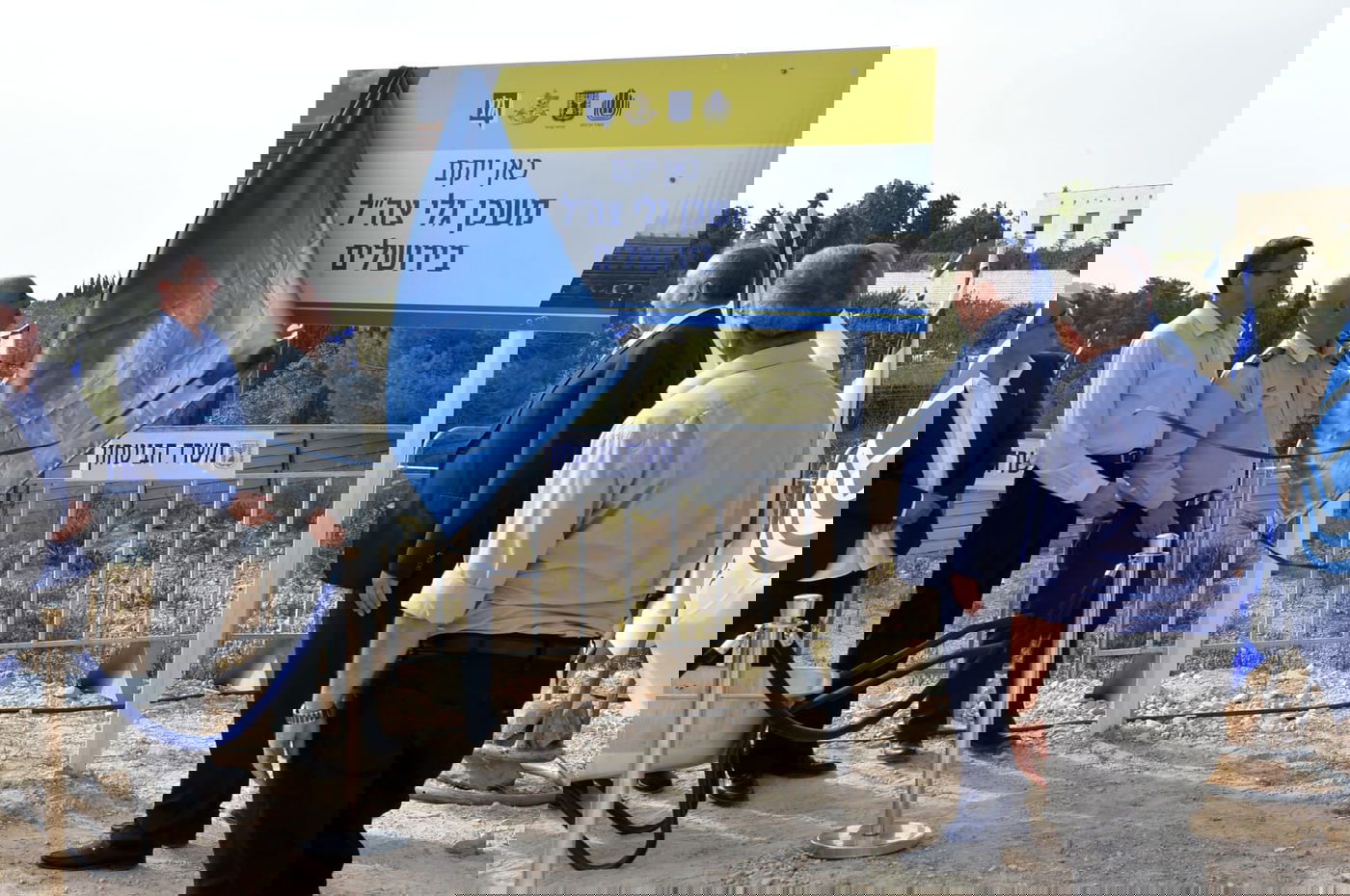 ליברמן הניח אבן פינה לתחנת 'גלי צה"ל' בירושלים