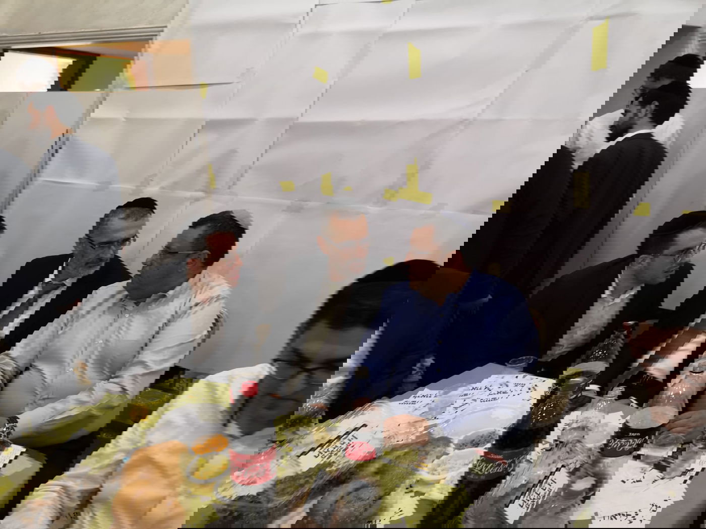 באדיבות המצלם