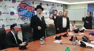 אייכלר משבח את דייטש: "הוא נכנס למלכודות שטומנים לו ויוצא מהן בשלום"