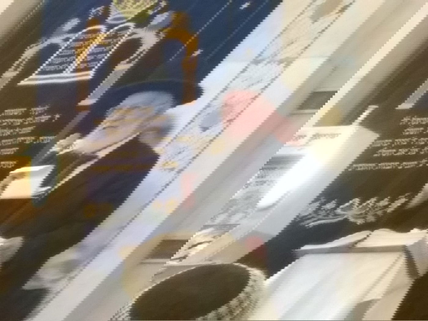 אלפים ליוו את ספרי התורה שנשרפו • תיעוד