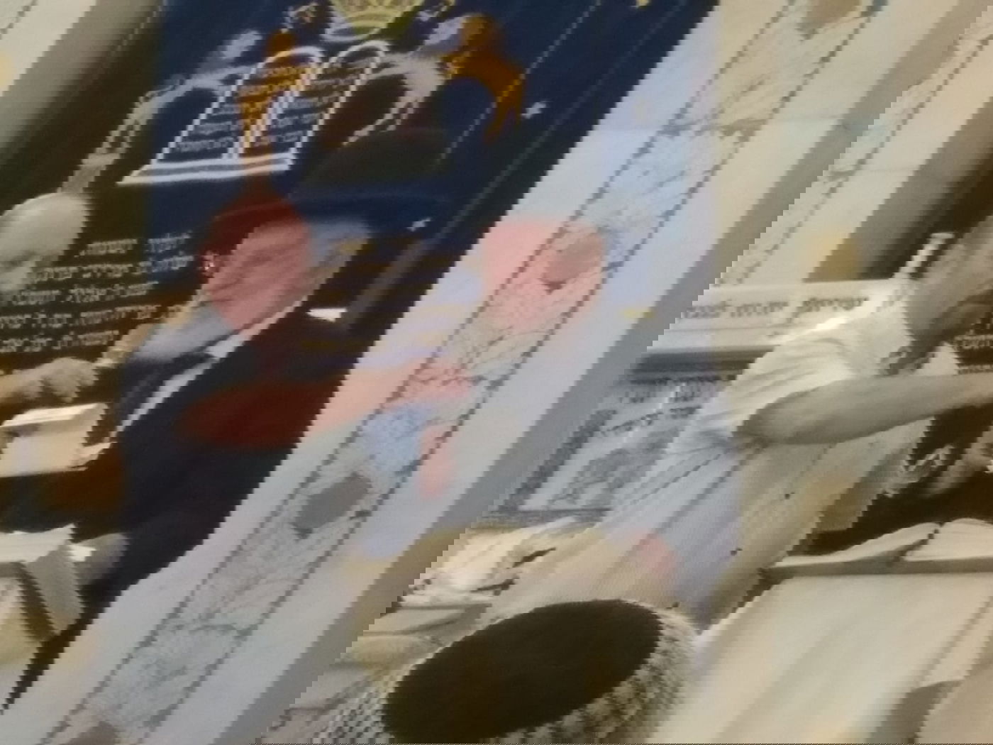 אלפים ליוו את ספרי התורה שנשרפו • תיעוד