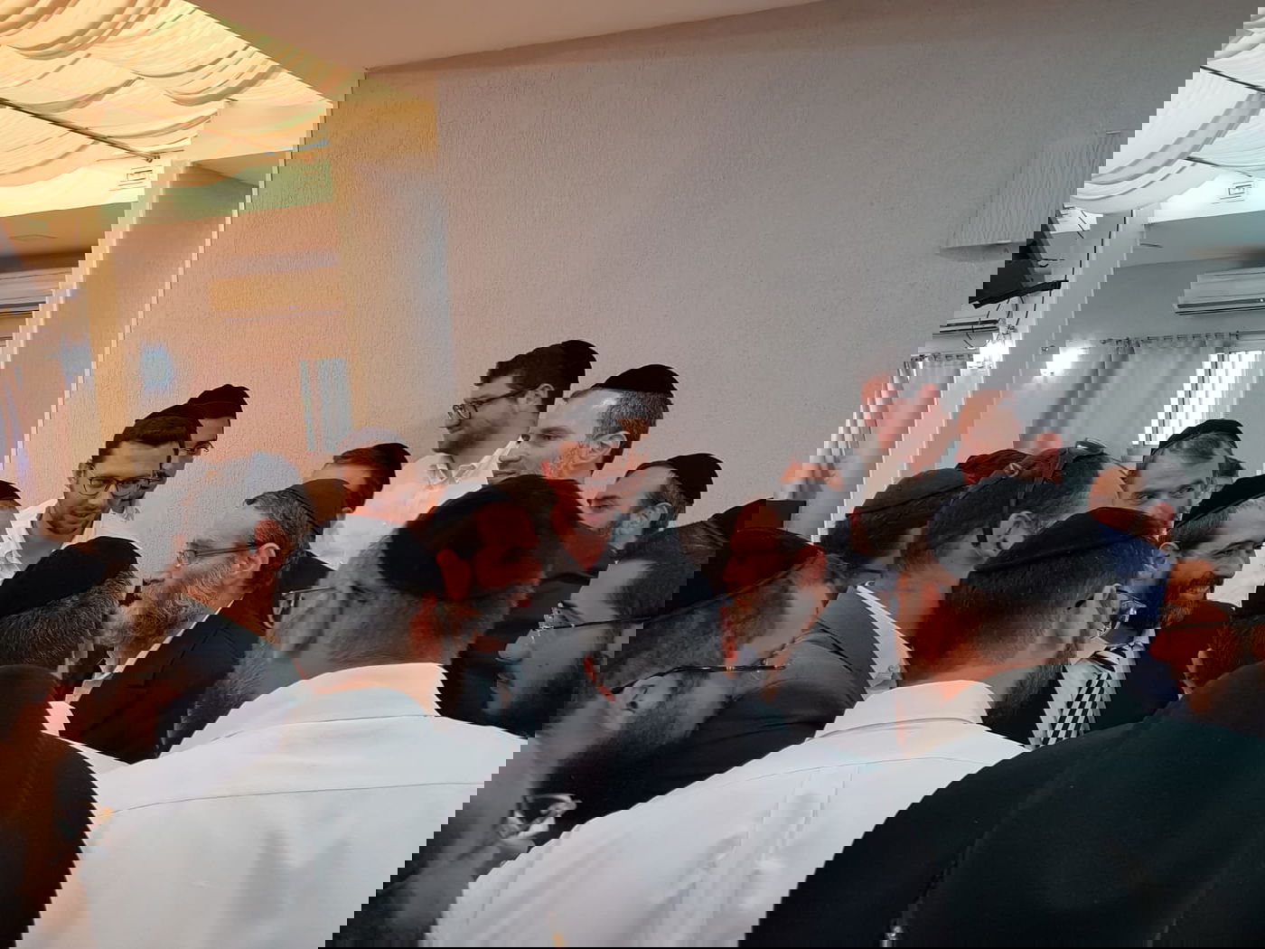 עליה בשיעור ההצבעה: כ-2.8 מיליון איש כבר בחרו בקלפי