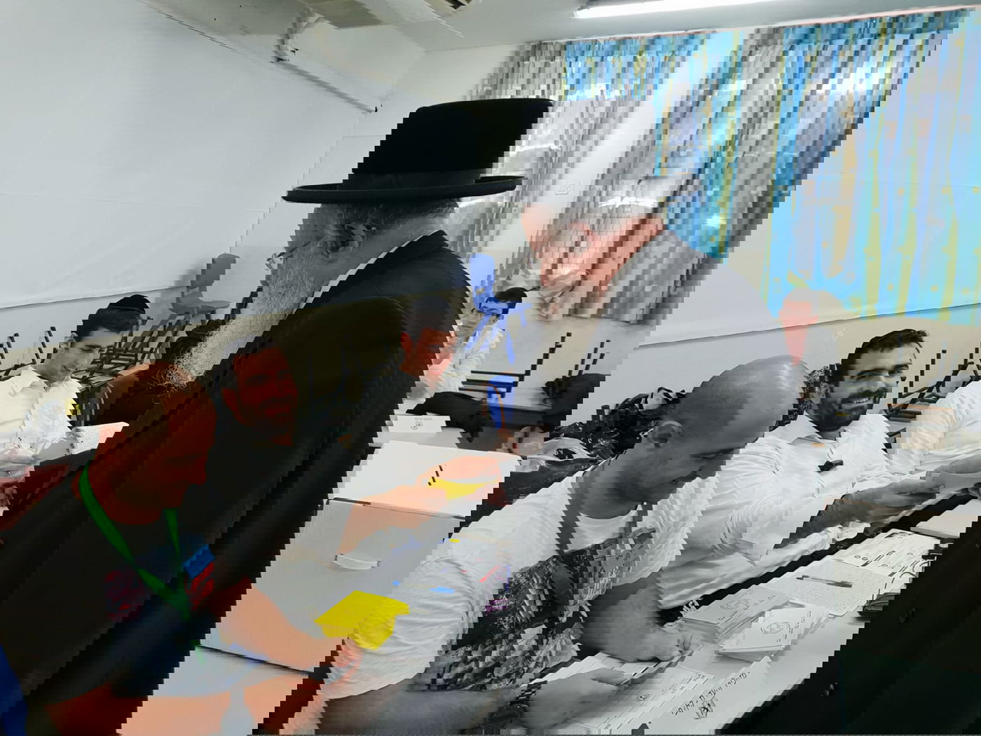 ח"כ מוזס מצביע