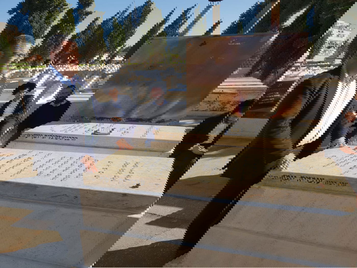 ליאון בציון מרן הגר"ע יוסף זצ"ל