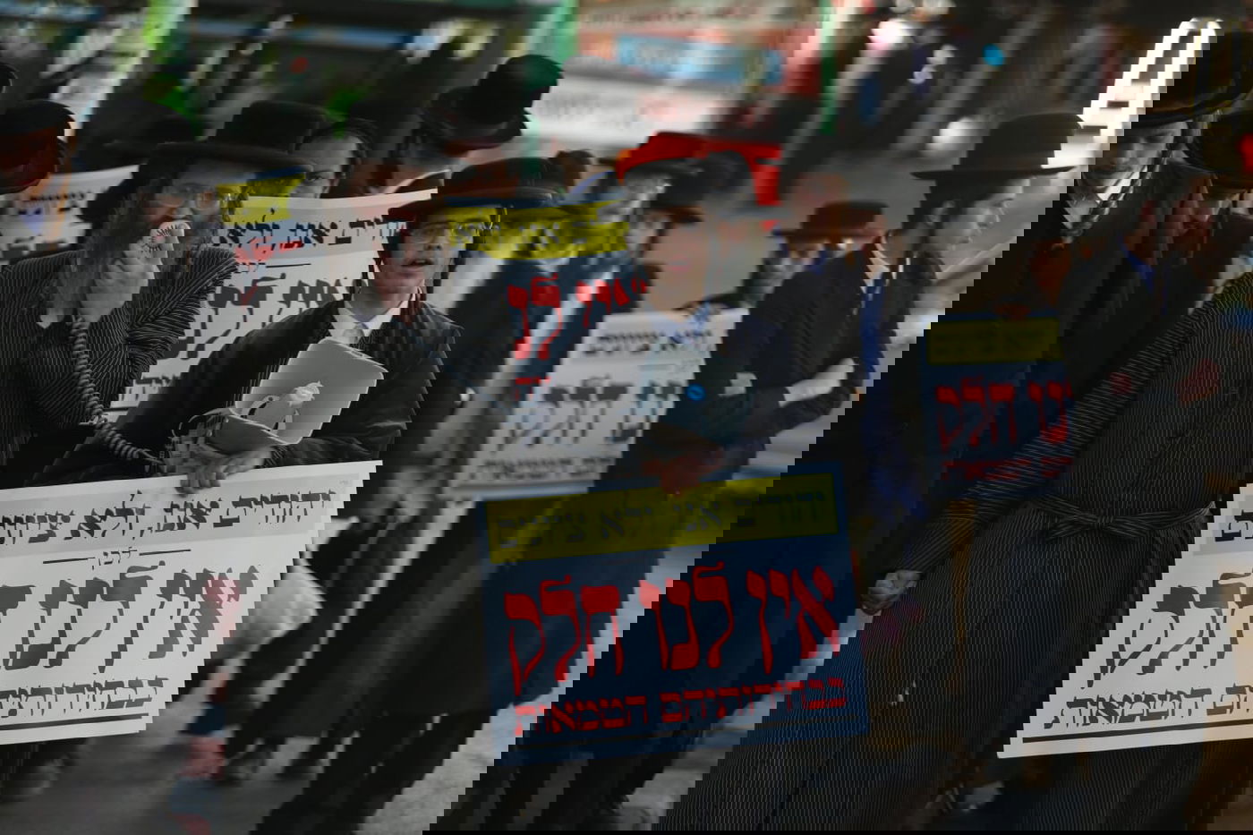 במאה שערים הכריזו: "אין לנו חלק בבחירות"