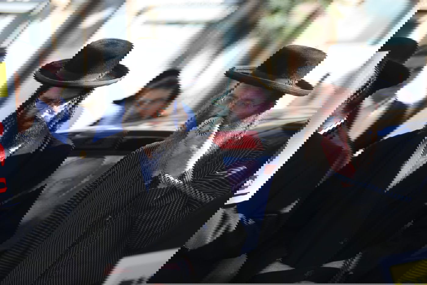 במאה שערים הכריזו: "אין לנו חלק בבחירות"