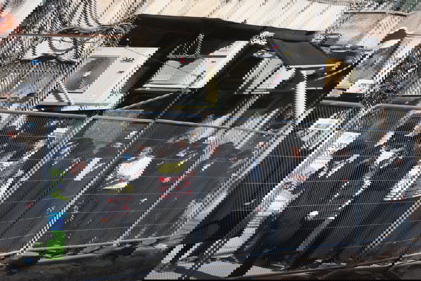 במאה שערים הכריזו: "אין לנו חלק בבחירות"