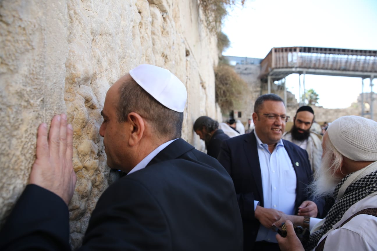 הקרב בירושלים: אלקין וליאון התפללו בכותל