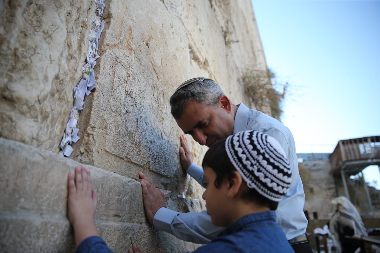 הקרב בירושלים: אלקין וליאון התפללו בכותל