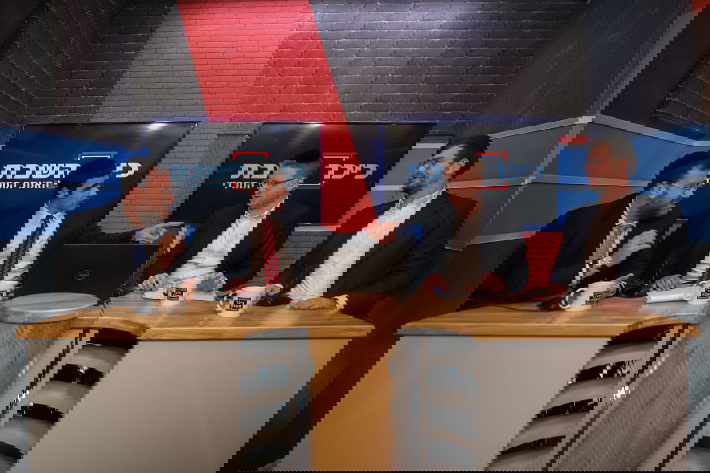 משדר הבחירות ב'אולפן כיכר' • צפו בגלריה