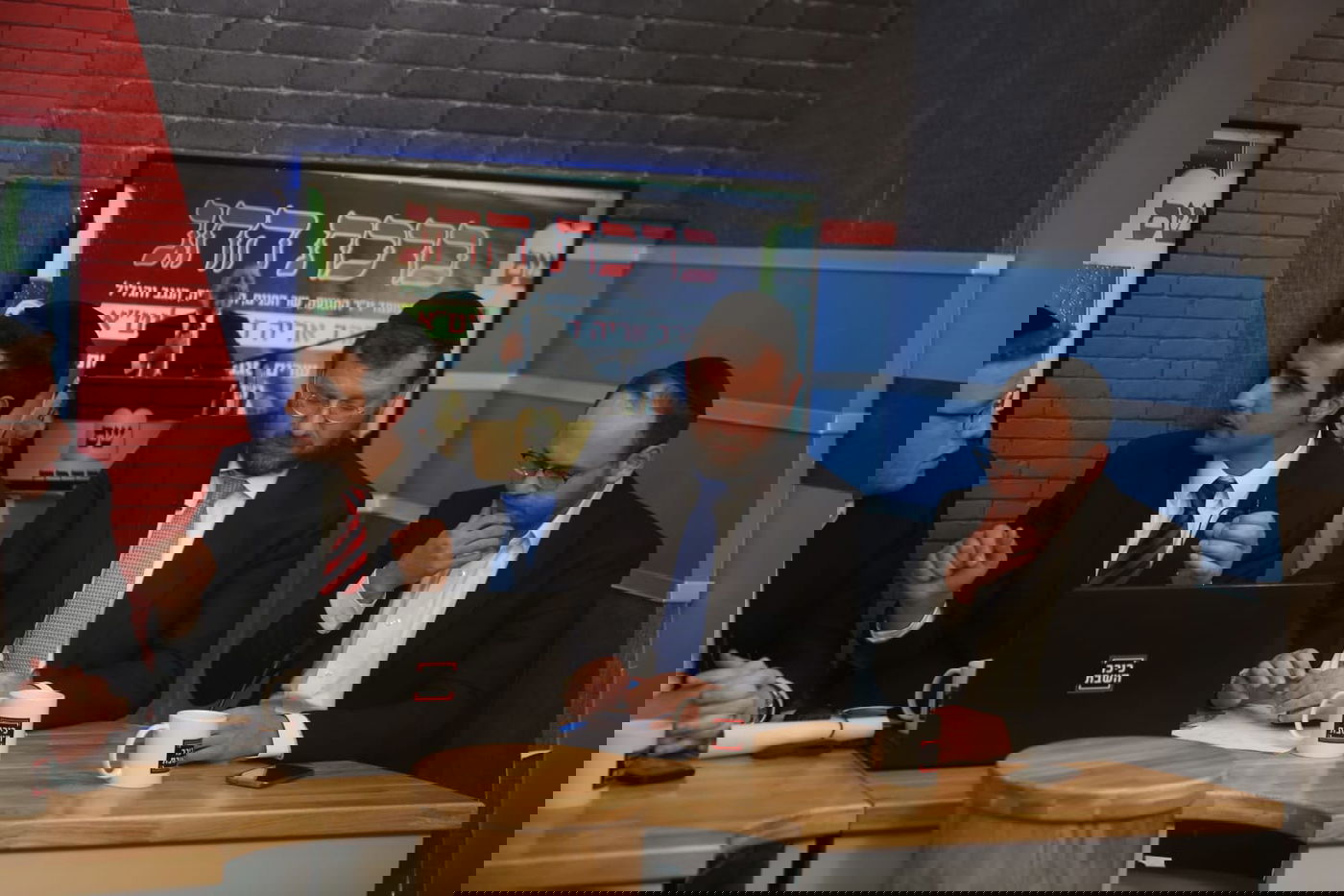 משדר הבחירות ב'אולפן כיכר' • צפו בגלריה