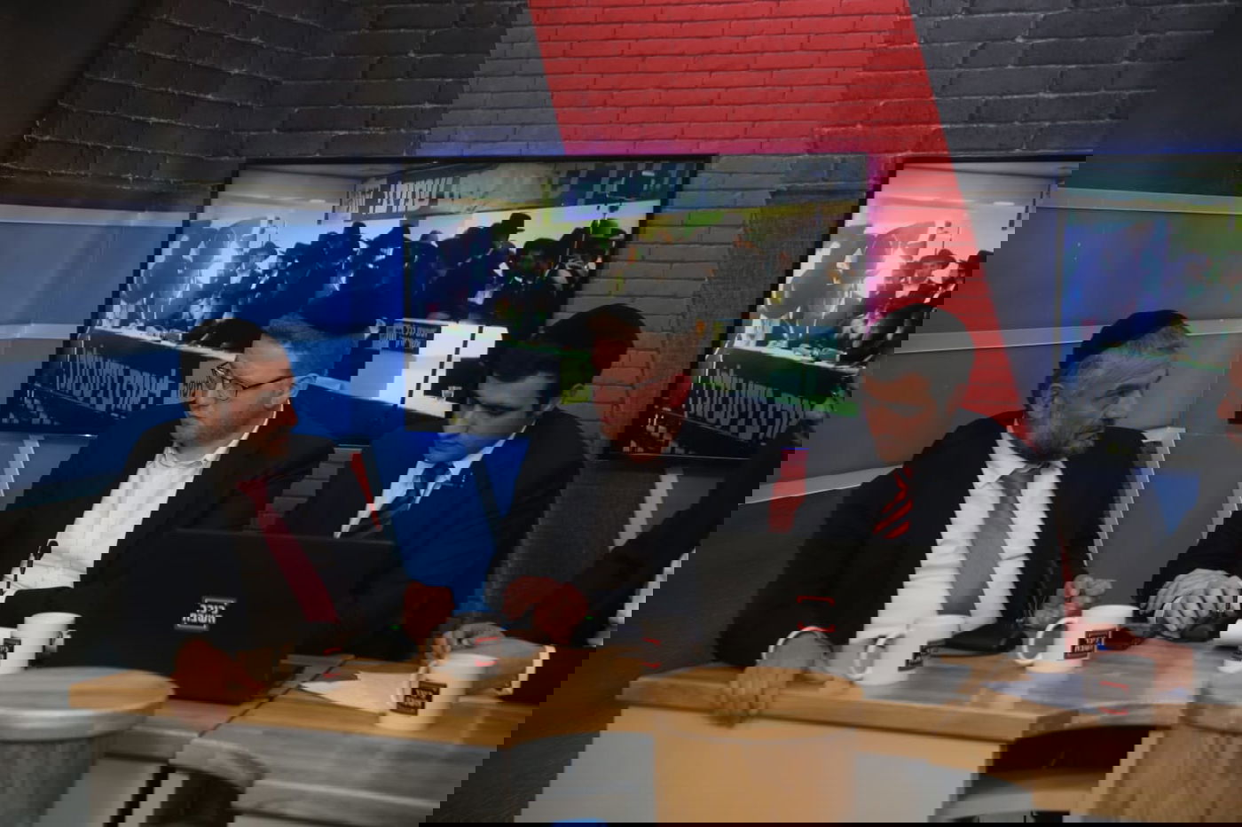 משדר הבחירות ב'אולפן כיכר' • צפו בגלריה