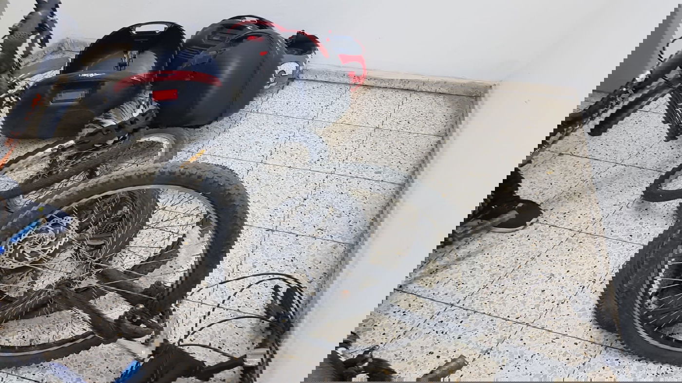 כוחות פשטו על מחסן  הגנבים; שניים נעצרו