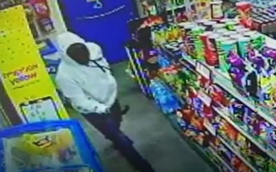 השודד נלכד יממה לאחר השוד. צפו בתיעוד