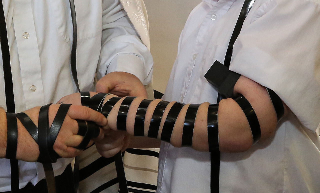 הנחת תפילין