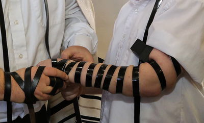 הנחת תפילין