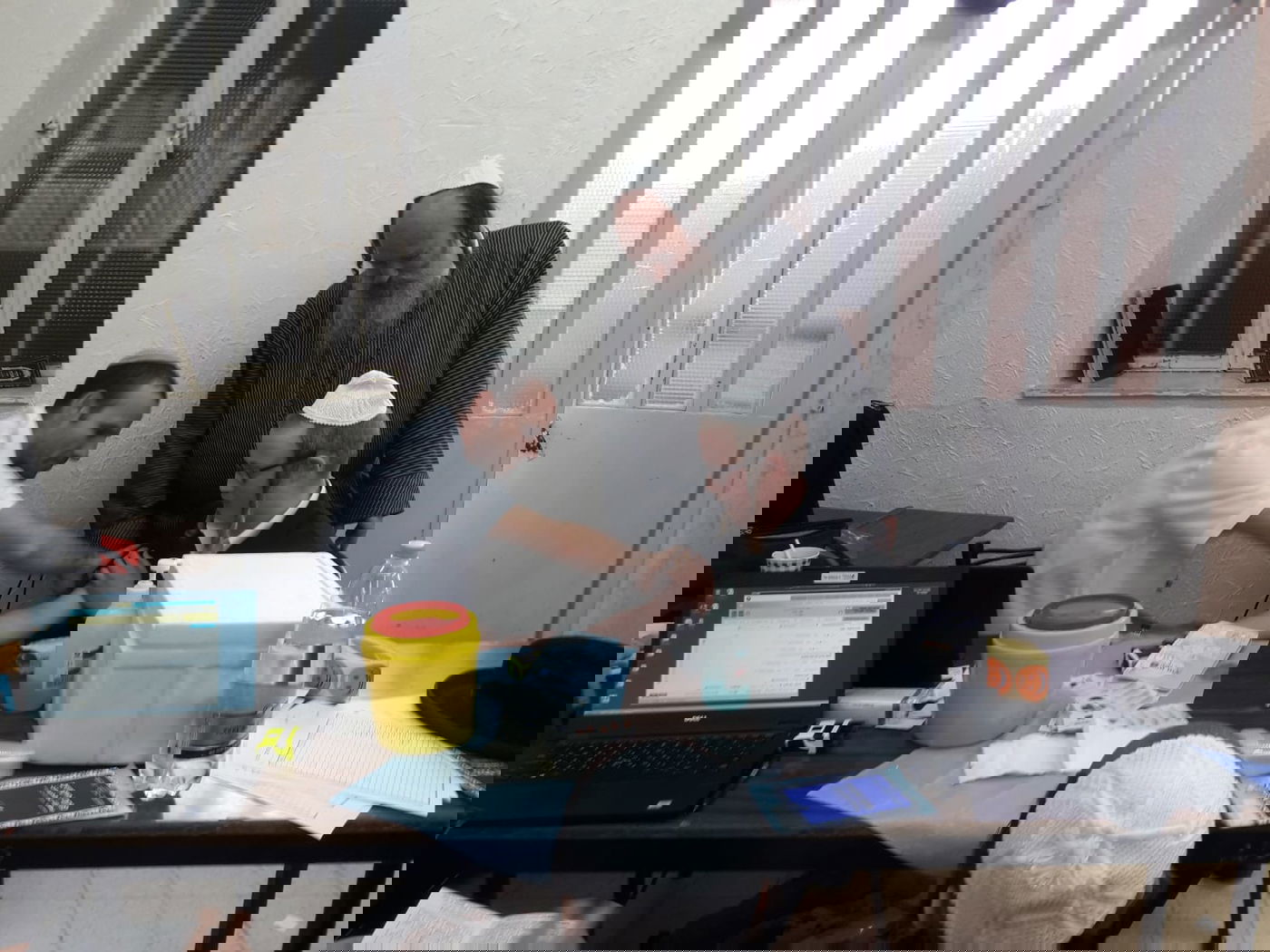 העסקן הרפואי שנלחם נגד החצבת: "נעצור את המגיפה"