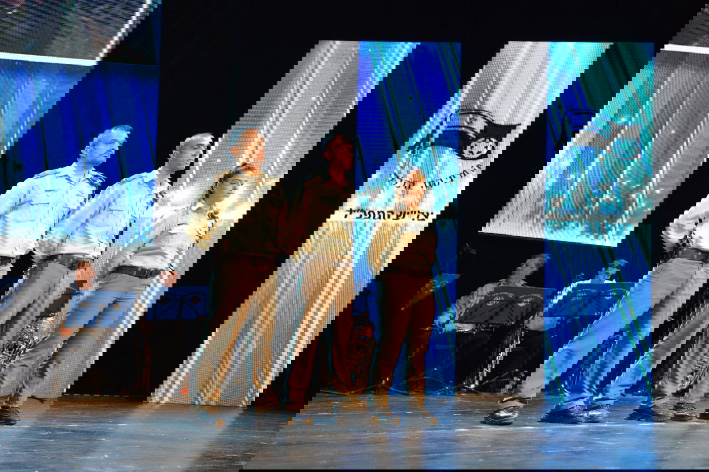 עיטורים וצל"שים ל-54 שוטרים ואזרחים על 21 אירועים