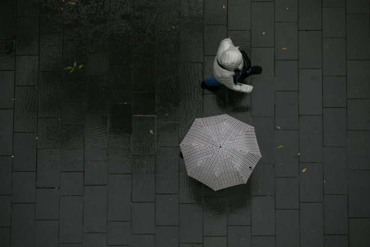 התחזית: החל מהצהריים גשמים מקומיים