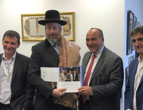 תיעוד: מושל טוקומן בלשכת הרב הראשי