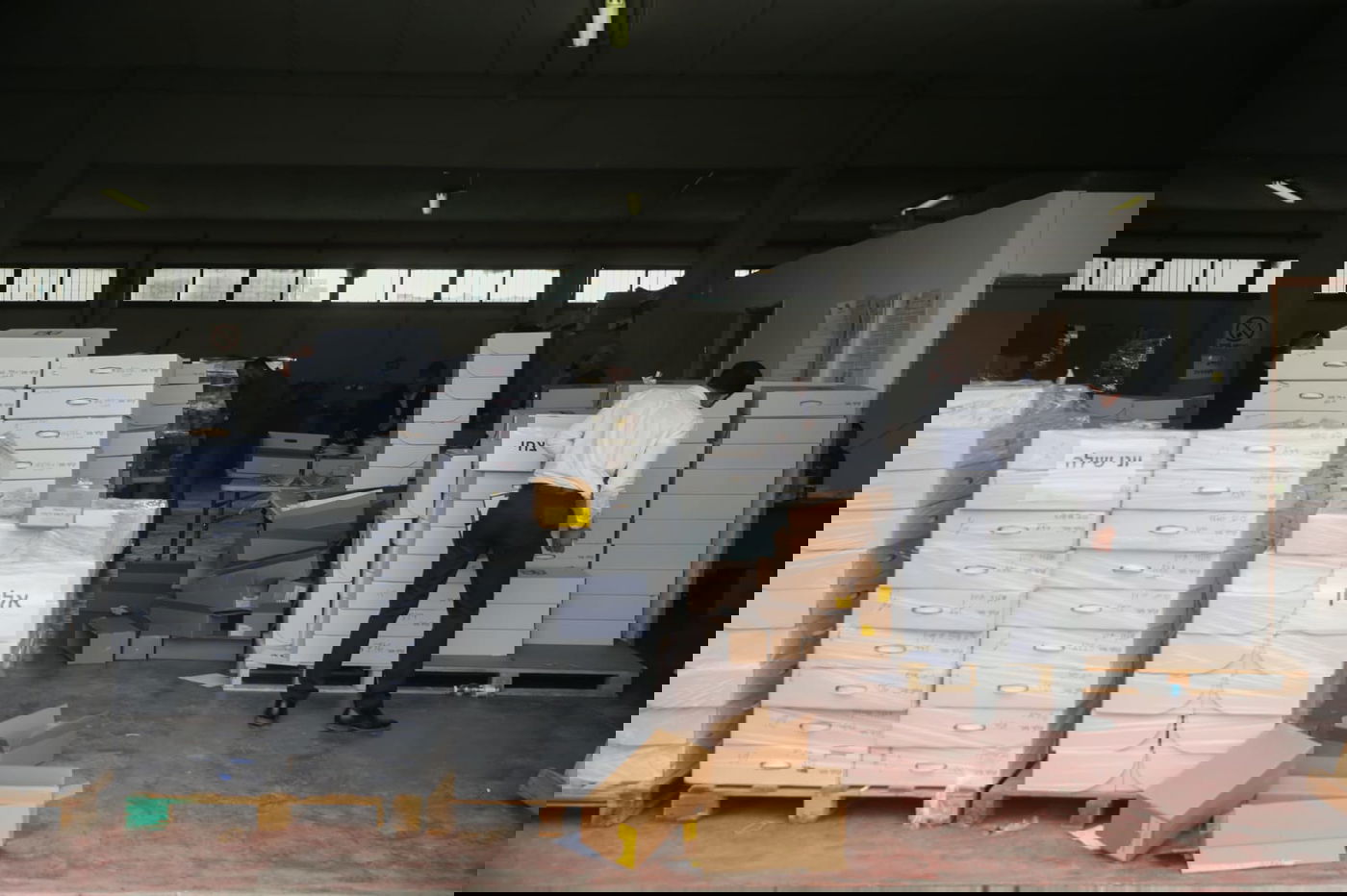 ברקוביץ או ליאון? כך נערכים בעירייה לבחירות