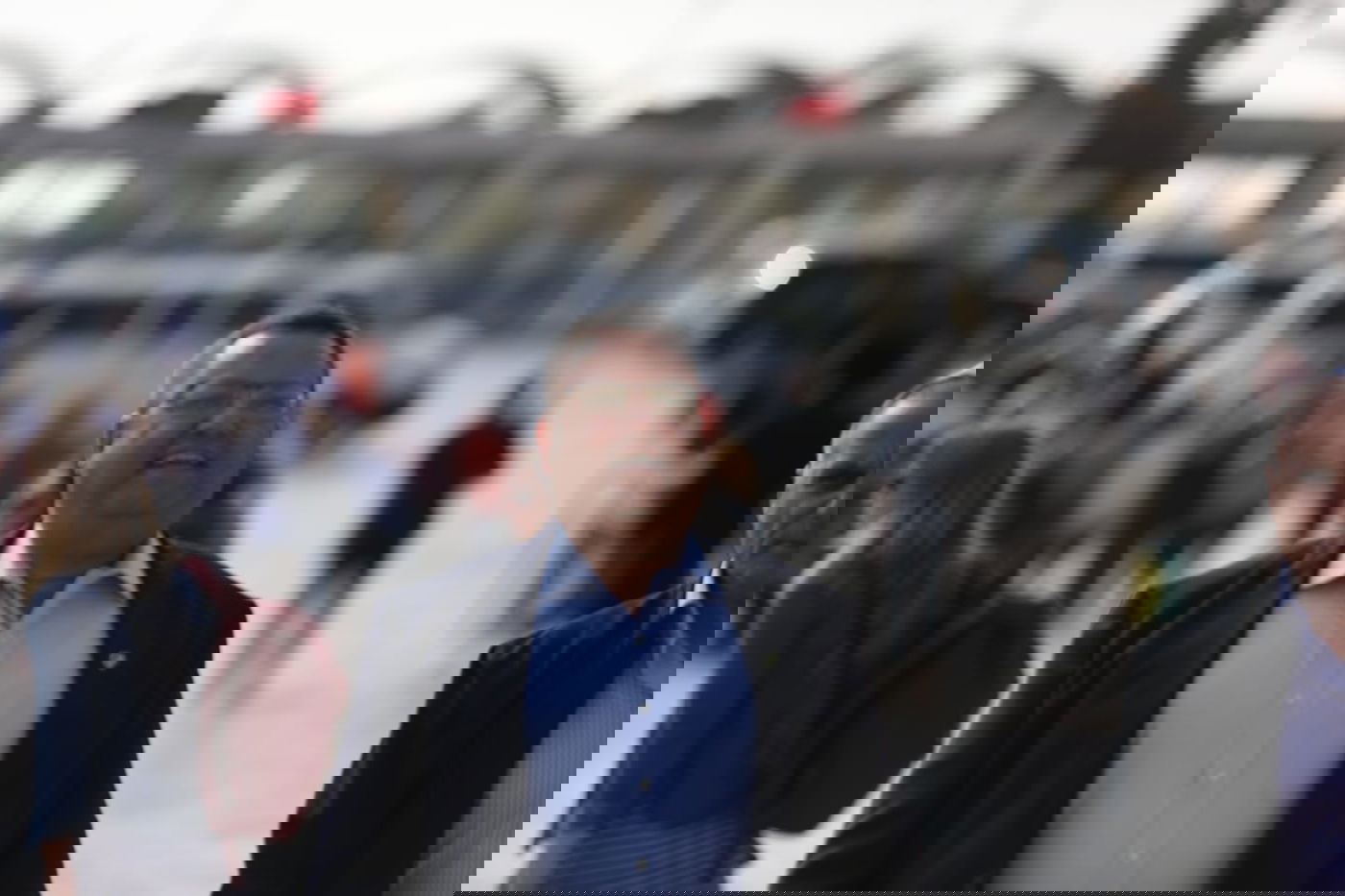 המועמד משה ליאון פתח את יומו בכותל