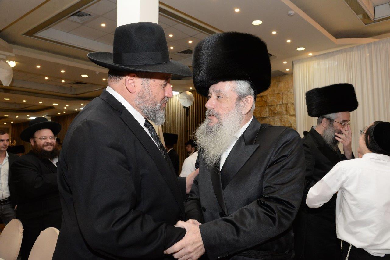 כל המי ומי בחתונת בתו של חנוך זייברט. צפו