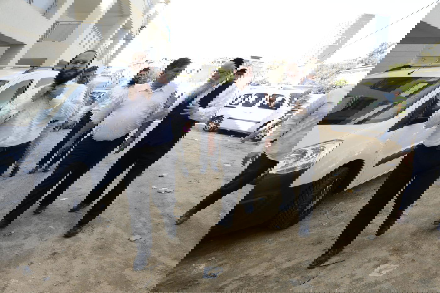 הרב יהודה מרמורשטיין מלווה את מר דני עטר בסיור