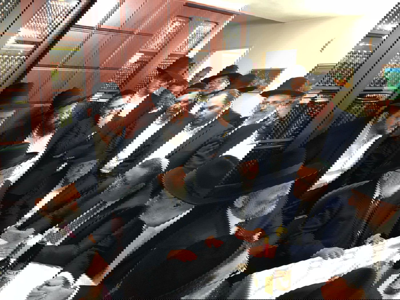 בעקבות הניצחון: ליאון והגר"ש כהן בשירת 'שבחי ירושלים'