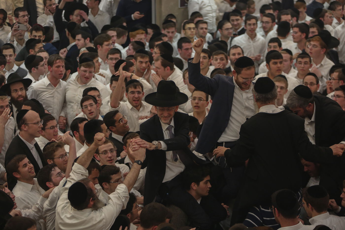 פעילי 'דגל' חגגו אל תוך הלילה; גפני קרא לאגו"י לאחדות