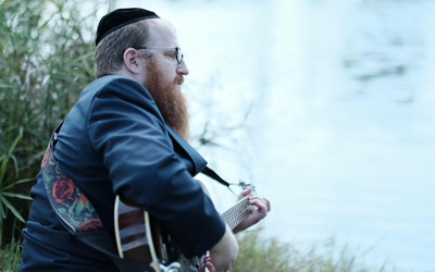 מרדכי רוט בסינגל חדש וקצבי: "אני יהודי"