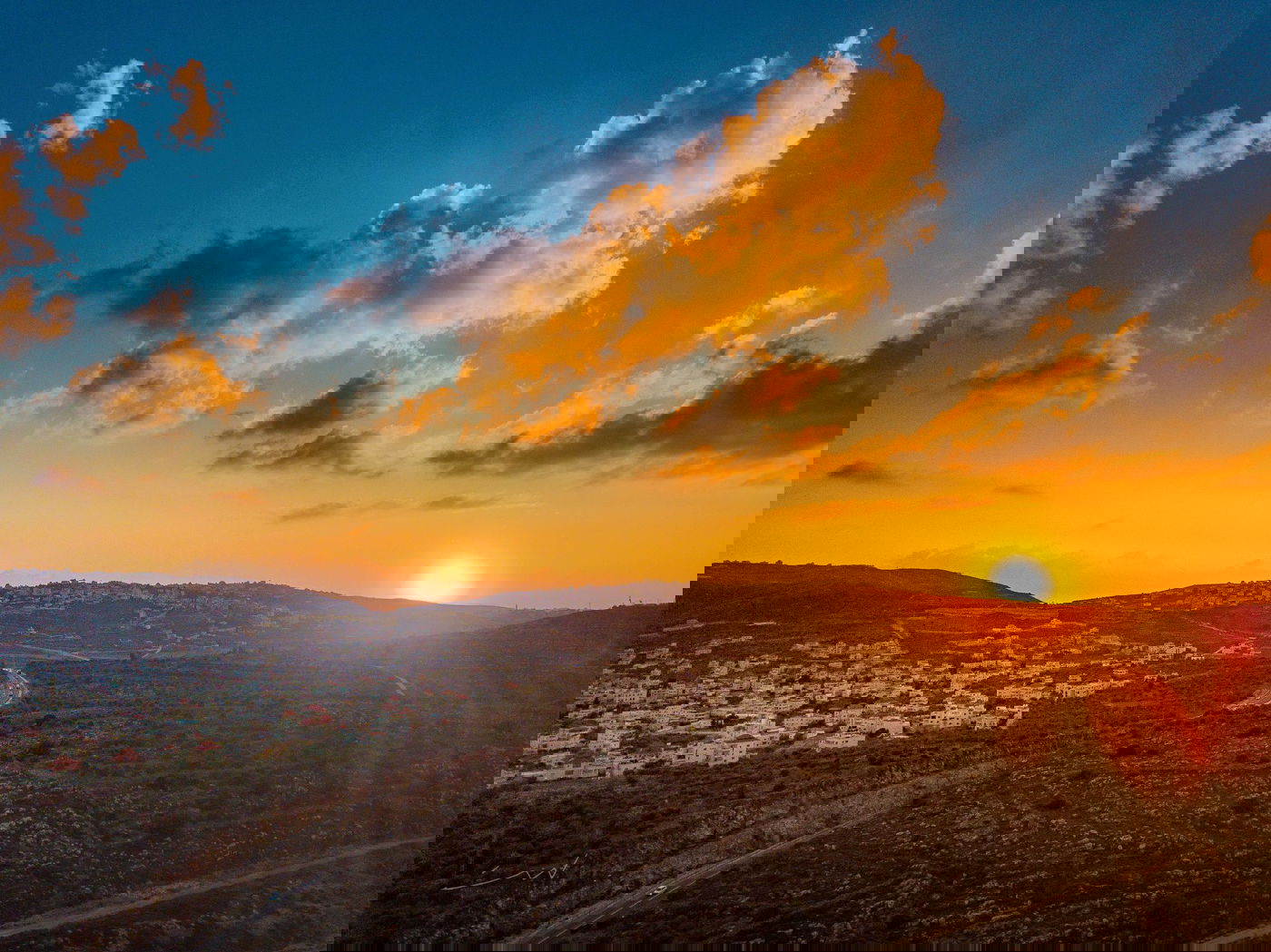 שקיעה מרהיבה במיוחד בעמק שילה • צפו