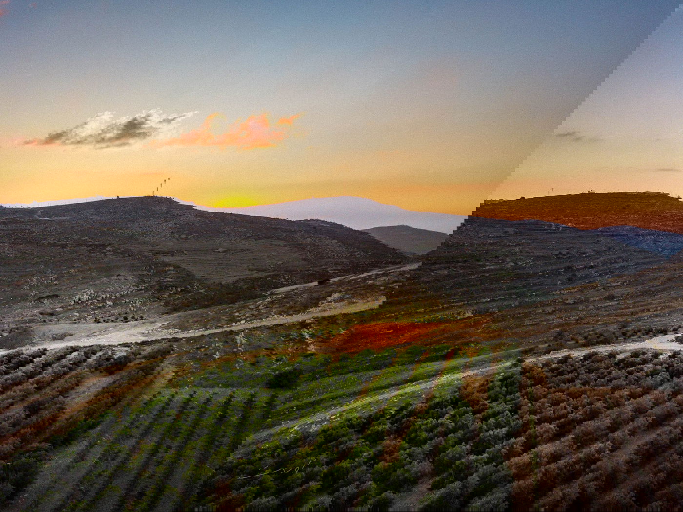 שקיעה מרהיבה במיוחד בעמק שילה • צפו