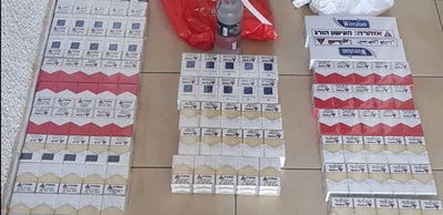 חלק מהסחורה שנמצאה ברכב