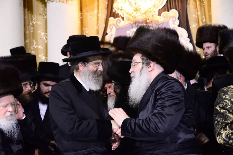 החסידים צהלו: חתונת בן הזקונים בנדבורנה